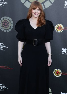 Amerikalı aktris Bryce Dallas Howard, 11 Haziran 2022 'de Universal Stüdyoları Backlot' ta düzenlenen Charlize Theron Africa Yardım Projesine (CTAOP) geldi.. 