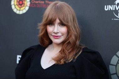 Amerikalı aktris Bryce Dallas Howard, 11 Haziran 2022 'de Universal Stüdyoları Backlot' ta düzenlenen Charlize Theron Africa Yardım Projesine (CTAOP) geldi.. 