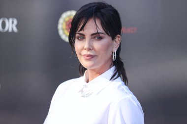 Güney Afrikalı-Amerikalı aktris Charlize Theron, 11 Haziran 2022 'de Universal Studios Backlot' ta düzenlenen Charlize Theron Afrika Sosyal Yardım Projesi 'ne (CTAOP) geldi.. 