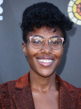 Amerikalı aktris DeWanda Wise, 11 Haziran 2022 'de Universal Studios Backlot' ta düzenlenen Charlize Theron Africa Yardım Projesine (CTAOP) geldi.. 