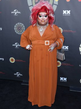 Luscious, 11 Haziran 2022 'de Universal Stüdyoları Backlot' ta düzenlenen Charlize Theron Africa Yardım Projesine (CTAOP) ulaştı..