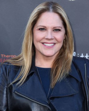 Amerikalı aktris Mary McCormack, 11 Haziran 2022 'de Universal Studios Backlot' ta düzenlenen Charlize Theron Africa Yardım Projesine (CTAOP) geldi.. 