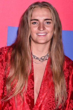 Avustralyalı şarkıcı G Flip (Georgia Claire Flipo), 11 Haziran 2022 'de Los Angeles Los Angeles' ta düzenlenen G 'Day AAA (Amerikan Avustralya Birliği) Sanat Galası 2022' ye gelir.