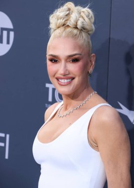 Amerikalı şarkıcı Gwen Stefani, 9 Haziran 2022 'de Dolby Tiyatrosu' nda düzenlenen 48. AFI Yaşam Boyu Başarı Ödülüne ulaştı..