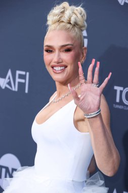 Amerikalı şarkıcı Gwen Stefani, 9 Haziran 2022 'de Dolby Tiyatrosu' nda düzenlenen 48. AFI Yaşam Boyu Başarı Ödülüne ulaştı..