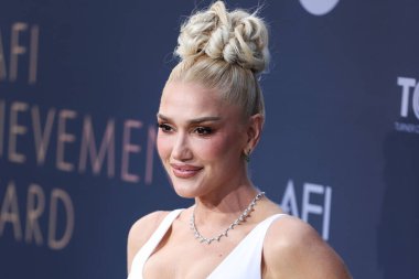 Amerikalı şarkıcı Gwen Stefani, 9 Haziran 2022 'de Dolby Tiyatrosu' nda düzenlenen 48. AFI Yaşam Boyu Başarı Ödülüne ulaştı..