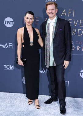 Brezilyalı aktris Isis Valverde ve Marcello Coltro, 9 Haziran 2022 'de Dolby Tiyatrosu' nda düzenlenen 48. AFI Yaşam Boyu Başarı Ödülüne geldiler..