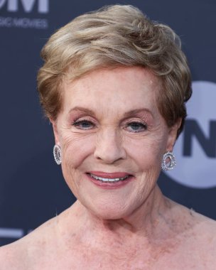 İngiliz aktris Julie Andrews, 9 Haziran 2022 'de Hollywood, Los Angeles, Kaliforniya, ABD' de düzenlenen Dolby Tiyatrosu 'nda düzenlenen 48..