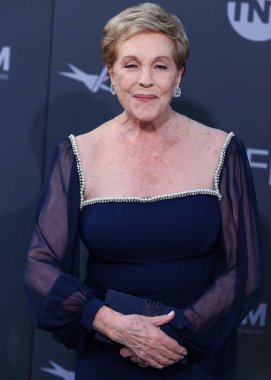 İngiliz aktris Julie Andrews, 9 Haziran 2022 'de Hollywood, Los Angeles, Kaliforniya, ABD' de düzenlenen Dolby Tiyatrosu 'nda düzenlenen 48..