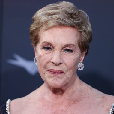 İngiliz aktris Julie Andrews, 9 Haziran 2022 'de Hollywood, Los Angeles, Kaliforniya, ABD' de düzenlenen Dolby Tiyatrosu 'nda düzenlenen 48.. 