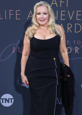 Amerikalı eski aktris Kym Karath, 9 Haziran 2022 'de Dolby Tiyatrosu' nda düzenlenen 48. AFI Yaşam Boyu Başarı Ödülüne layık görüldü..