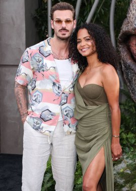 Fransız şarkıcı Matt Pokora ve Amerikalı aktris Christina Milian, 6 Haziran 2022 'de Hollywood, Los Angeles, Kaliforniya, ABD' de bulunan TCL Çin Tiyatrosu IMAX 'te düzenlenen Universal Pictures' ın 'Jurassic World Dominion' adlı filminin Los Angeles Premiere 'ine geldiler.