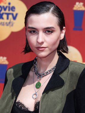 Amerikalı aktris Quinn Shephard, 5 Haziran 2022 'de Santa Monica, Los Angeles, Kaliforniya' da düzenlenen The Barker Hangar 'da düzenlenen 2022 MTV Film ve TV Ödülleri' ne geldi.. 