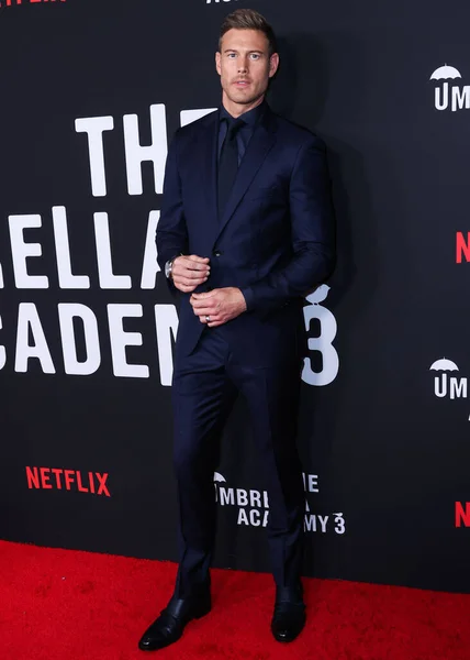英語の俳優トム ホッパーは 6月にロンドンウエストハリウッドで開催されたNetflixの 傘アカデミー シーズン3の世界初演に到着しました17 2022年西ハリウッド ロサンゼルス カリフォルニア州 アメリカ — ストック写真
