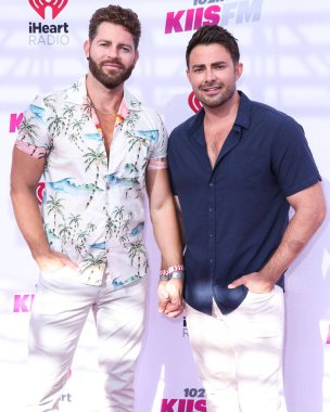 James Vaughan ve Jonathan Bennett, 4 Haziran 2022 'de Carson, Los Angeles, Kaliforniya' da düzenlenen Wango Radyosu 'na katıldılar..