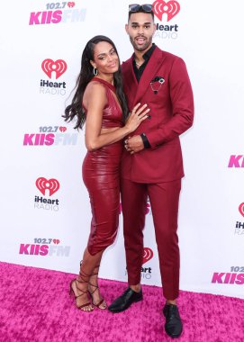 Amerikan televizyon karakteri Michelle Young ve erkek arkadaşı Nayte Olukoya, 4 Haziran 2022 'de Carson, Los Angeles, Kaliforniya' da düzenlenen Wango Radyosu 'na katıldılar.. 