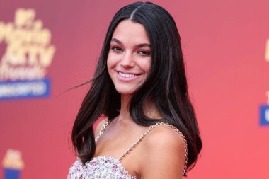 5 Haziran 'da yayınlanan bu resimde Ally Lewber 2022 MTV Film ve TV Ödülleri' ne ulaşır: Santa Monica, Los Angeles, Kaliforniya, ABD 'deki Barker Hangar' da UNSCRIPTED.