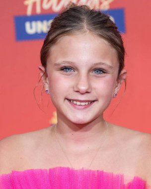 5 Haziran 'da yayınlanan bu resimde Bryn Hoppy 2022 MTV Film ve TV Ödülleri' ne ulaşır: Santa Monica, Los Angeles, Kaliforniya, ABD 'deki Barker Hangar' da UNSCRIPTED. 