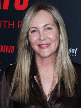 SheKnows 'un Editör Yardımcısı Erika Janes, TaTu' nun 