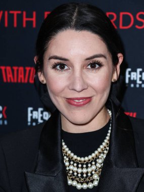 Televizyon sunucusu Erika de la Cruz, TaTu 'nun 