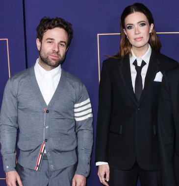 Amerikalı şarkıcı Taylor Goldsmith ve eşi / Amerikalı şarkıcı ve aktris Mandy Moore 25 Mayıs 2022 'de Hollywood, Los Angeles, Kaliforniya, ABD' de NBCU FYC 'de düzenlenen FYC Kapanış Gecesi Müzik Etkinliği' ne geldiler.. 