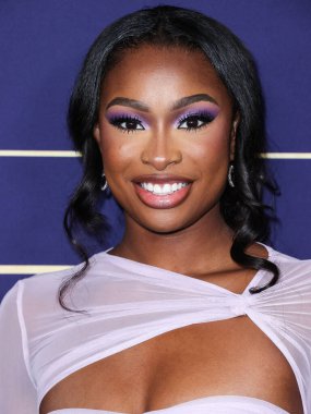 Amerikalı şarkıcı / aktris Coco Jones, NBCUniversal 'in' Bel-Air 'etkinliğine 24 Mayıs 2022' de Hollywood, Los Angeles, Kaliforniya, ABD 'deki NBCU FYC House' a geldi.. 