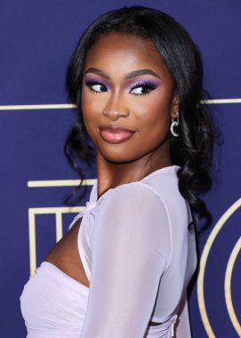 Amerikalı şarkıcı / aktris Coco Jones, NBCUniversal 'in' Bel-Air 'etkinliğine 24 Mayıs 2022' de Hollywood, Los Angeles, Kaliforniya, ABD 'deki NBCU FYC House' a geldi.. 