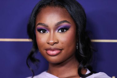 Amerikalı şarkıcı / aktris Coco Jones, NBCUniversal 'in' Bel-Air 'etkinliğine 24 Mayıs 2022' de Hollywood, Los Angeles, Kaliforniya, ABD 'deki NBCU FYC House' a geldi.. 
