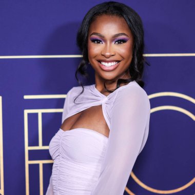 Amerikalı şarkıcı / aktris Coco Jones, NBCUniversal 'in' Bel-Air 'etkinliğine 24 Mayıs 2022' de Hollywood, Los Angeles, Kaliforniya, ABD 'deki NBCU FYC House' a geldi.. 