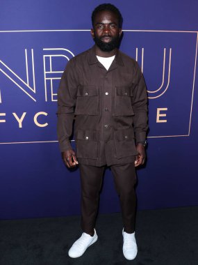 İngiliz televizyon oyuncusu Jimmy Akingbola, NBCUniversal 'in' Bel-Air 'etkinliğine 24 Mayıs 2022' de Hollywood, Los Angeles, Kaliforniya, ABD 'deki NBCU FYC House' a geldi..