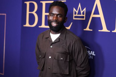 İngiliz televizyon oyuncusu Jimmy Akingbola, NBCUniversal 'in' Bel-Air 'etkinliğine 24 Mayıs 2022' de Hollywood, Los Angeles, Kaliforniya, ABD 'deki NBCU FYC House' a geldi.. 