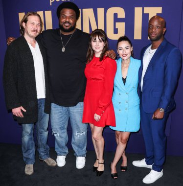 Scott MacArthur, Craig Robinson, Claudia O 'Doherty, Stephanie Nogueras ve Rell Battle, 23 Mayıs 2022' de Hollywood, Los Angeles, Kaliforniya, ABD 'deki NBCU FYC binasında düzenlenen NBCUniversal' in FYC etkinliğine geldiler..