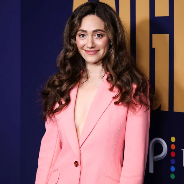 Actriz Estadounidense Emmy Rossum Llega Evento Fyc Nbcuniversal Para Angelyne — Foto de Stock