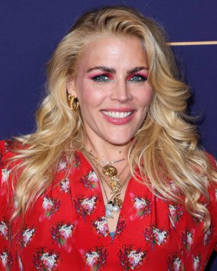 Amerikalı aktris Busy Philipps, 19 Mayıs 2022 'de Hollywood, Los Angeles, Kaliforniya, ABD' deki NBCU FYC binasında düzenlenen 'Girls5eva' için NBCUniversal 'in FYC etkinliğine geldi..