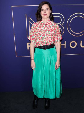 Senarist Meredith Scardino, 19 Mayıs 2022 'de Hollywood, Los Angeles, Kaliforniya, ABD' deki NBCU FYC binasında düzenlenen 'Girls5eva' için NBCUniversal 'in FYC etkinliğine geldi..