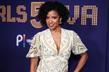 Amerikalı aktris Rene Elise Goldsberry (Renee Elise Goldsberry) 19 Mayıs 2022 'de Hollywood, Los Angeles, Kaliforniya, ABD' deki NBCU FYC binasında düzenlenen 'Girls5eva' için NBCUniversal 'in FYC etkinliğine geldi.. 