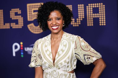 Amerikalı aktris Rene Elise Goldsberry (Renee Elise Goldsberry) 19 Mayıs 2022 'de Hollywood, Los Angeles, Kaliforniya, ABD' deki NBCU FYC binasında düzenlenen 'Girls5eva' için NBCUniversal 'in FYC etkinliğine geldi.. 
