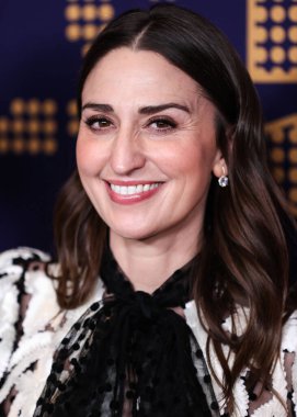 Amerikalı şarkıcı-söz yazarı / aktris Sara Bareilles, 19 Mayıs 2022 'de Hollywood, Los Angeles, Kaliforniya, ABD' deki NBCU FYC binasında düzenlenen 'Girls5eva' için NBCUniversal 'in FYC etkinliğine geldi..