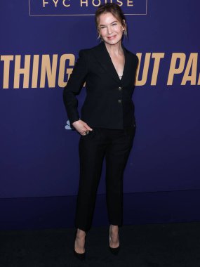 Amerikalı aktris Rene Zellweger (Renee Zellweger), 18 Mayıs 2022 'de NBCU FYC Binası' nda düzenlenen NBCUniversal 'in FYC etkinliğine katıldı..