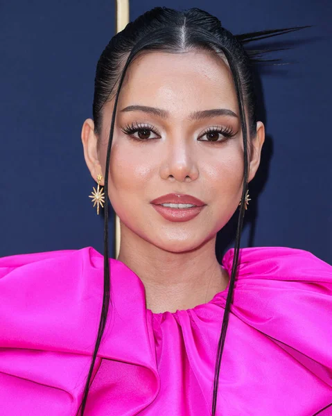 Die Philippinisch Amerikanische Sängerin Bella Poarch Kommt Zur Gold House — Stockfoto