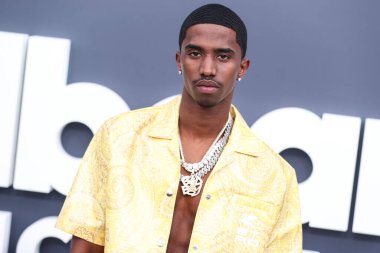 Etro giyen müzikal sanatçısı Christian Combs, 15 Mayıs 2022 'de ABD' nin Las Vegas kentindeki MGM Grand Garden Arena 'da düzenlenen 2022 Billboard Müzik Ödülleri' ne ulaştı.. 