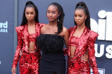 D 'Lila Combs, Chance Combs ve Jessie Combs, 15 Mayıs 2022' de MGM Grand Garden Arena 'da düzenlenen 2022 Billboard Müzik Ödülleri' ne geldiler.. 