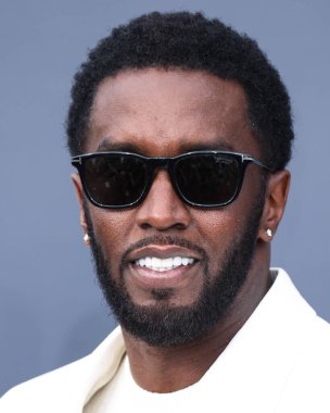 Amerikalı rapçi Diddy (Sean Combs), 15 Mayıs 2022 'de MGM Grand Garden Arena' da düzenlenen 2022 Billboard Müzik Ödülleri 'ne geldi.. 