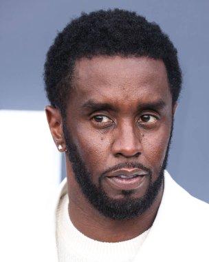 Amerikalı rapçi Diddy (Sean Combs), 15 Mayıs 2022 'de MGM Grand Garden Arena' da düzenlenen 2022 Billboard Müzik Ödülleri 'ne geldi.. 