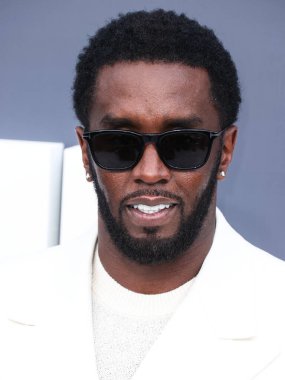 Amerikalı rapçi Diddy (Sean Combs), 15 Mayıs 2022 'de MGM Grand Garden Arena' da düzenlenen 2022 Billboard Müzik Ödülleri 'ne geldi.. 