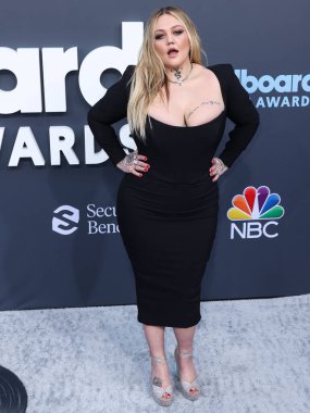 Amerikalı şarkıcı ve söz yazarı Elle King, 15 Mayıs 2022 'de MGM Grand Garden Arena' da düzenlenen 2022 Billboard Müzik Ödülleri 'ne geldi.. 