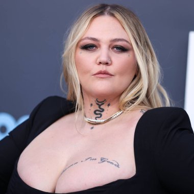 Amerikalı şarkıcı ve söz yazarı Elle King, 15 Mayıs 2022 'de MGM Grand Garden Arena' da düzenlenen 2022 Billboard Müzik Ödülleri 'ne geldi.. 