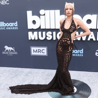 Jazzelle Zanaughtti, 15 Mayıs 2022 'de MGM Grand Garden Arena' da düzenlenen 2022 Billboard Müzik Ödülleri 'ne ulaştı..