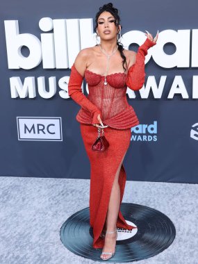 Kali Uchis, 15 Mayıs 2022 'de MGM Grand Garden Arena' da düzenlenen 2022 Billboard Müzik Ödülleri 'ne ulaştı.. 