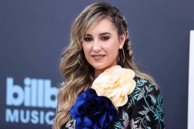 Lainey Wilson, 15 Mayıs 2022 'de MGM Grand Garden Arena' da düzenlenen 2022 Billboard Müzik Ödülleri 'ne geldi.. 